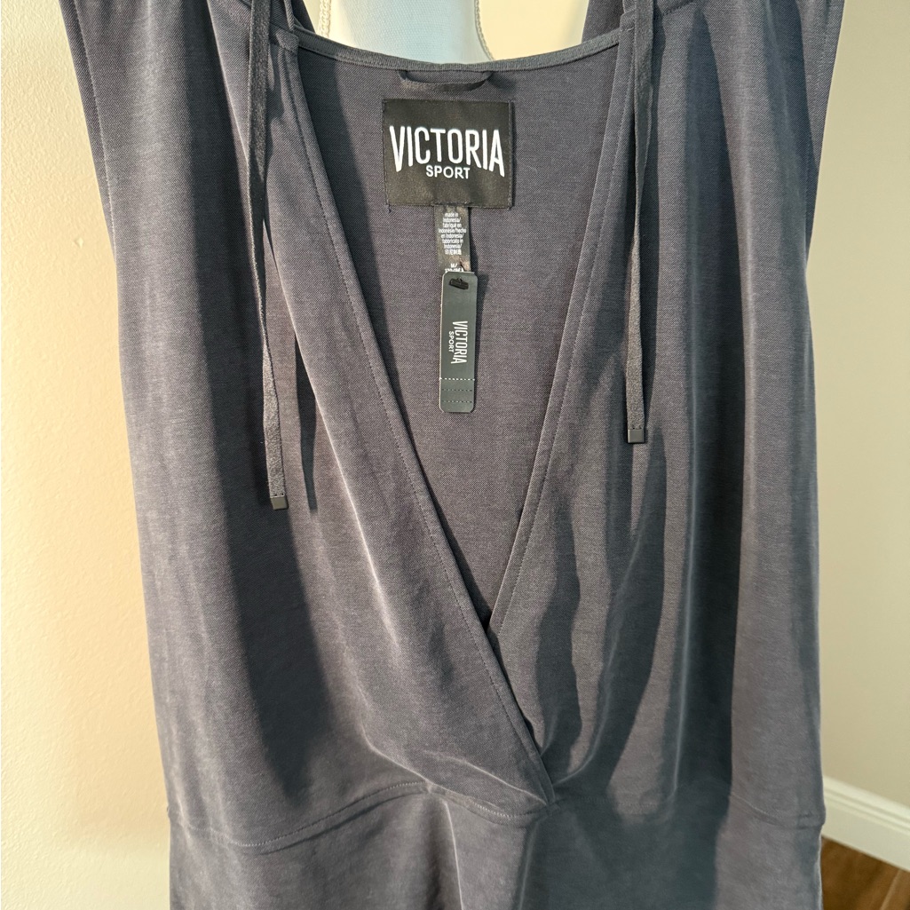 Women's Victoria Secret Super Soft Gray Tank Top Medium Nwt